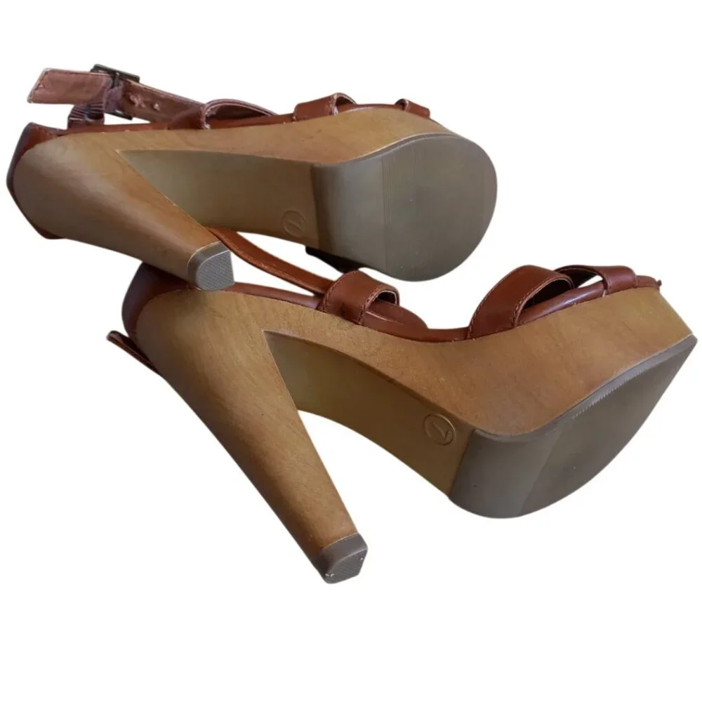 Mossimo Supply Co. Brown Faux Leather Platform Heeled Sandals - Size 7